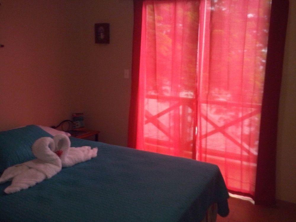 Scubaportobelo Inn Portobelo